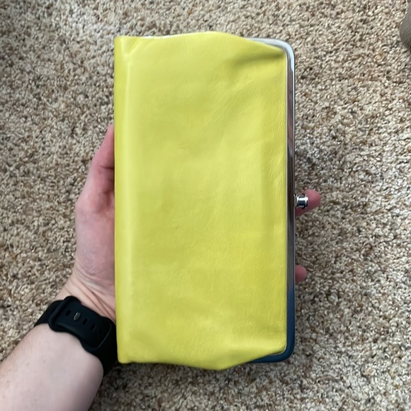 HOBO Lauren Wallet/Clutch - Picture 5 of 5